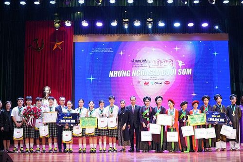 Trao giải thưởng nghệ thuật không chuyên dành cho thiếu nhi