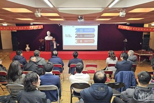 ViNEU thu hút trí thức Việt tại Pháp vì sự nghiệp đổi mới sáng tạo của đất nước
