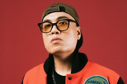 Rapper đình đám đời đầu LK trở lại làng nhạc, khiến JustaTee, BigDaddy, Mr.T 'shout out' đàn anh