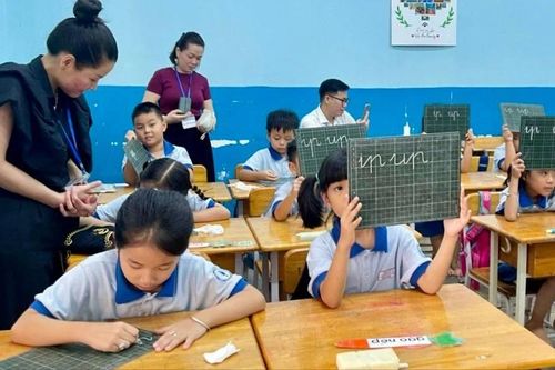 Để 'trường học hạnh phúc' không chệch hướng