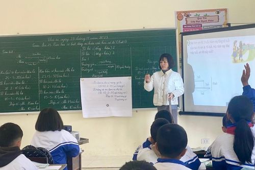 Sinh hoạt chuyên đề nâng cao chất lượng giảng dạy cho giáo viên vùng cao