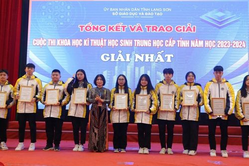 Tạo sân chơi cho học sinh miền núi phát triển ý tưởng, nghiên cứu khoa học