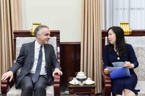 Đề nghị Pháp thúc đẩy Ủy ban châu Âu sớm gỡ cảnh cáo thẻ vàng IUU đối với thủy sản Việt Nam