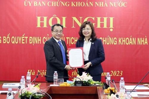Bổ nhiệm nhà báo Đậu Huy Sáu giữ chức Tổng biên tập Tạp chí Chứng khoán