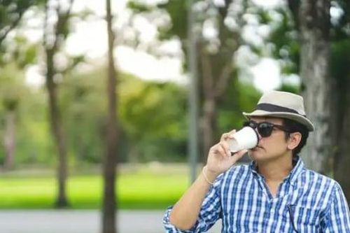 Tâm sự triệu phú đô la: Tuổi 30 kiếm được 1 triệu USD nhưng không hạnh phúc hơn