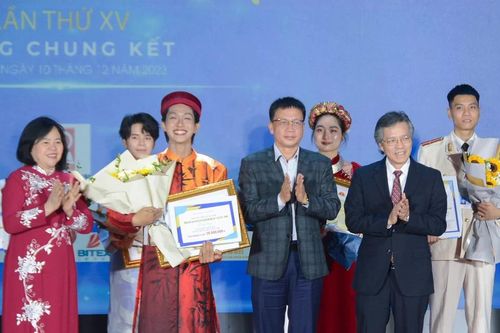 Đại học Kinh tế-Luật giành giải nhất cuộc thi Tiếng hát sinh viên toàn quốc