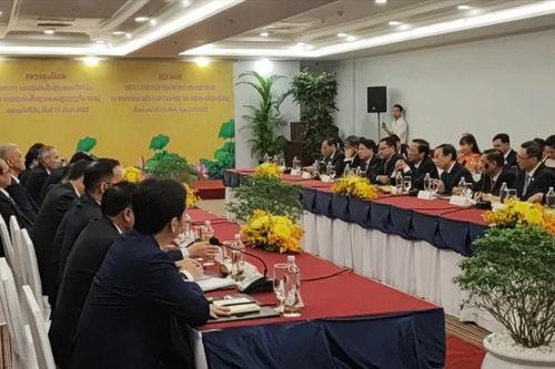 TP.HCM tăng cường hợp tác giao lưu kinh tế-văn hóa-xã hội với Thủ đô Vientiane