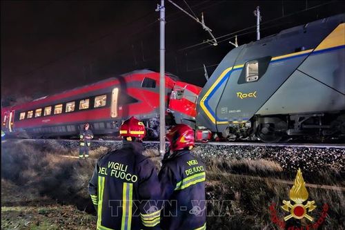 Nhiều người bị thương trong vụ va chạm giữa hai tàu hỏa ở Italy