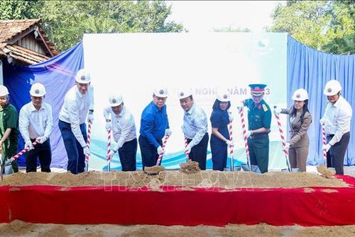 Trưởng Ban Tuyên giáo Trung ương Nguyễn Trọng Nghĩa làm việc tại Tây Ninh