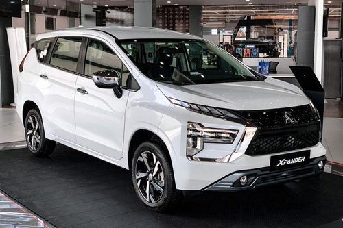 Mitsubishi Xpander giảm giá 'kịch sàn' trong tháng 12