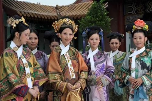 Thị phi chốn hậu cung khiến hoàng đế phiền lòng, nhưng thời Thanh lại có 2 chính sách khiến hậu cung đã yên ổn hơn nhiều