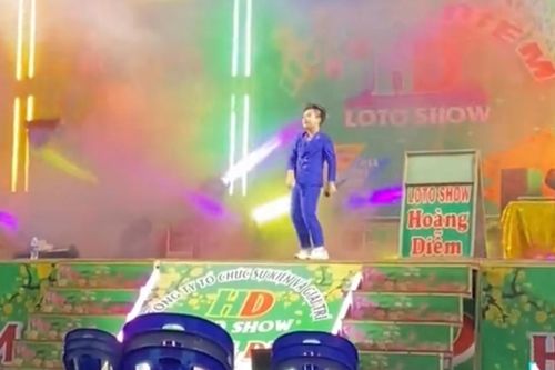 'Thần đồng âm nhạc' Vbiz từng kiếm 400 triệu/ tháng nay đi diễn vắng hoe khán giả