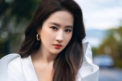 Lưu Diệc Phi khiến netizen thất vọng suốt nhiều năm chỉ vì một điều