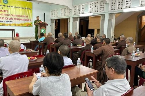 Ban Trị sự GHPGVNP Q.10 tập huấn phòng cháy chữa cháy