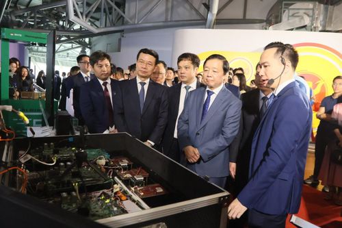 Bộ trưởng TT&TT: 'Không Make in Vietnam thì không thể hùng cường thịnh vượng'