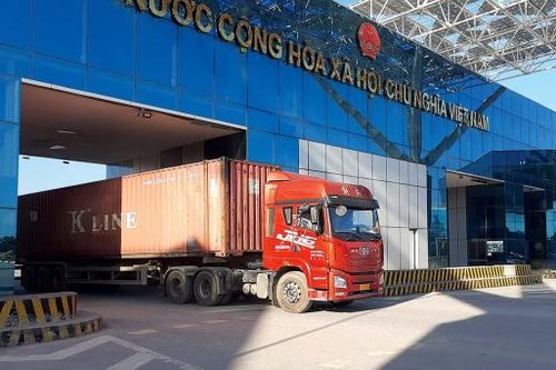 Từ hôm nay (11/12), du khách được phép thông quan qua khu vực cầu Bắc Luân II
