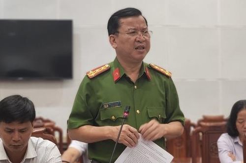 Vụ sử dụng giấy tờ giả để đăng ký xe máy: Khởi tố 23 bị can