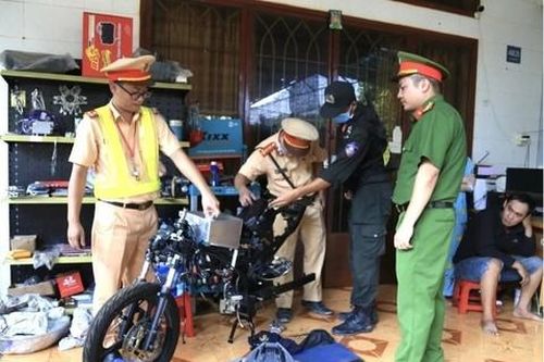 Đồng Nai: Xử lý 2 cơ sở chuyên 'độ, chế' xe gây mất ANTT