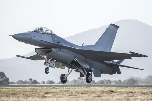 Chiến đấu cơ F-16 Mỹ rơi ngoài khơi Hàn Quốc