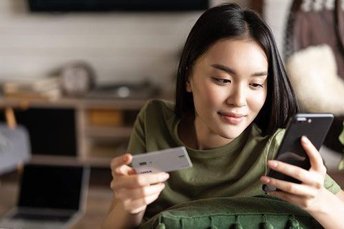 Thận trọng khi thanh toán thẻ trong mùa mua sắm cuối năm