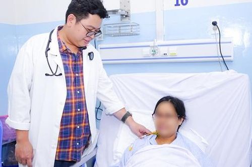 Cứu sống sản phụ thuyên tắc ối ngưng tim, trụy mạch