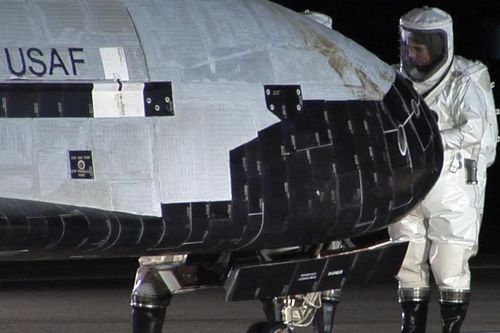 SpaceX bất ngờ hoãn phóng tàu vũ trụ bí ẩn nhất của Lầu Năm Góc