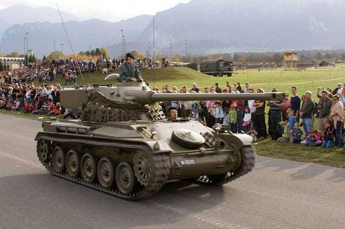 Xe tăng hạng nhẹ AMX-13 'đồ cổ' vụt trở thành nền tảng chiến xa tương lai của Pháp?