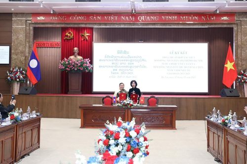 Tăng cường trao đổi, hợp tác giữa HĐND Thủ đô Hà Nội và Vientiane (Lào)