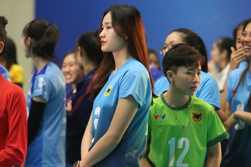 Tin nóng thể thao tối 12/12: Tú Linh chưa chắc ra sân ở giải bóng chuyền thế giới, Harry Kane đá chính trước MU