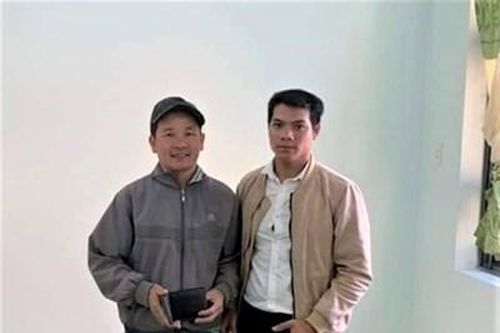 Cán bộ quân sự xã nhặt được của rơi trả người đánh mất