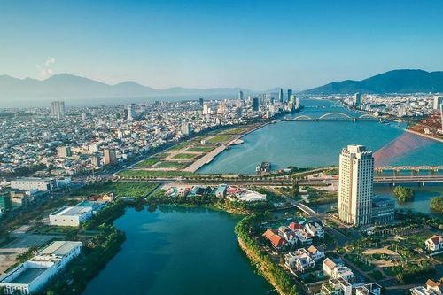 Xem xét, thông qua nhiều quyết sách quan trọng với thành phố