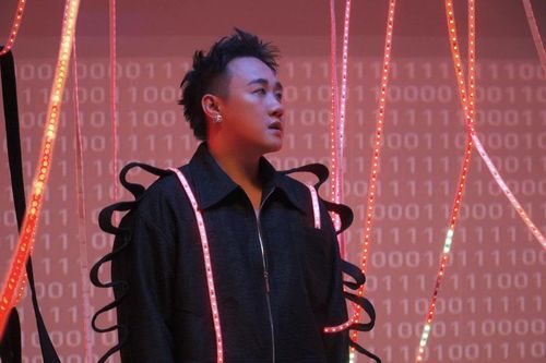 Trung Quân kết hợp Bùi Công Nam trong MV mới 'Gặp em lúc tan vỡ'