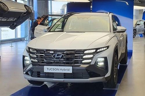 Cận cảnh Hyundai Tucson 2024 'bằng xương, bằng thịt' từ 510 triệu đồng