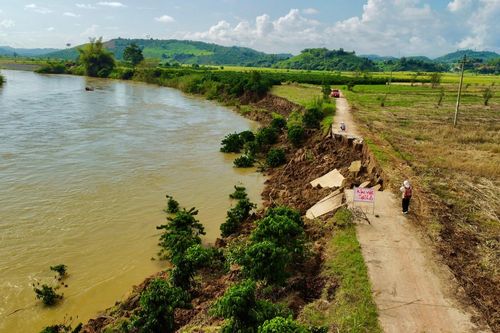 Cởi 'nút thắt' việc bồi thường cho người dân ảnh hưởng bởi sạt lở sông Krông Nô