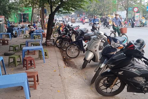 Hà Nội với 'cuộc chiến' giành lại vỉa hè: Vẫn chỉ là 'bắt cóc bỏ đĩa'
