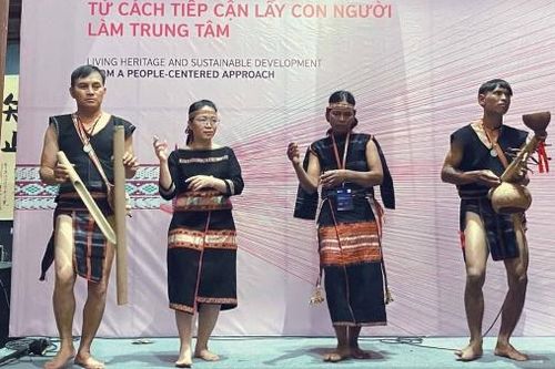 Độc đáo di sản âm nhạc của người Ba Na