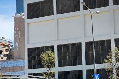 Sau ồn ào lắp mái che, 'đất vàng' Lê Lợi được trồng thêm 84 cây me phủ bóng mát