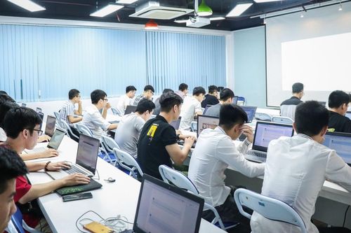 Ngành công nghệ thông tin có tỉ lệ sa thải lớn nhất