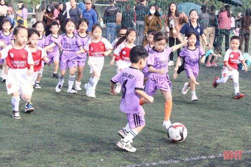 Sôi động giải thể thao 'Trung Kiên Super Kids'