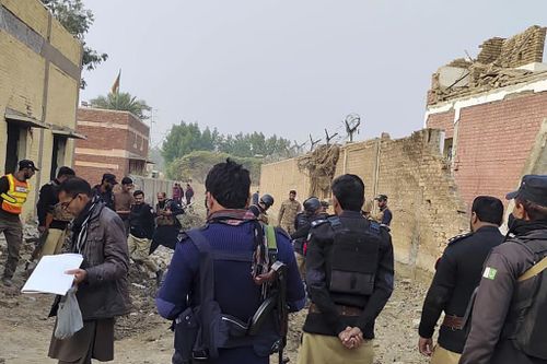 Pakistan: Đánh bom đồn cảnh sát khiến hàng chục sĩ quan thiệt mạng