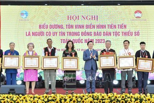Mỗi điển hình tiên tiến tiếp tục lan tỏa giá trị tốt đẹp trong cộng đồng