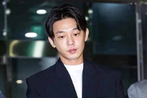 Yoo Ah In xuất hiện tại phiên tòa đầu tiên với cáo buộc sử dụng ma túy