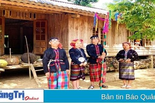 Phát triển công nghiệp văn hóa gắn với các sản phẩm du lịch