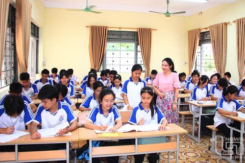 Phát huy vai trò hạt nhân chính trị trong nhà trường