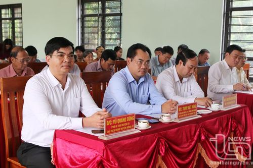 Đồng chí Chủ tịch UBND tỉnh dự sinh hoạt Chi bộ xóm La Nưa
