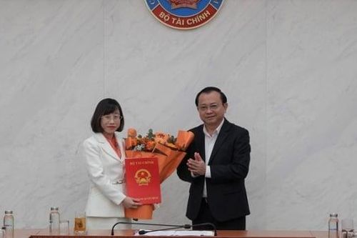 Bà Tô Nguyễn Cẩm Anh giữ chức Phó vụ trưởng Vụ Pháp chế, Bộ Tài chính