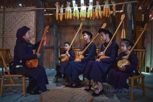 Gìn giữ nghệ thuật hát Then, đàn tính của người Tày Cao Bằng
