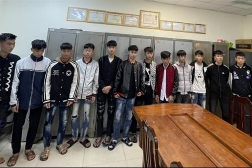 Khởi tố nhóm thanh thiếu niên sử dụng hung khí hỗn chiến