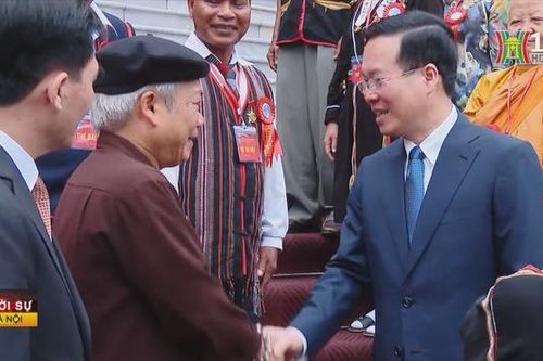 Gặp mặt đại biểu uy tín vùng đồng bào dân tộc thiểu số