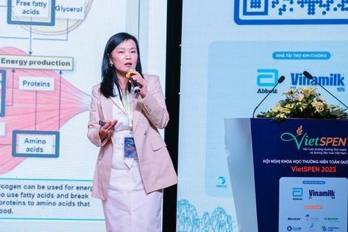 Gần 400 nhân viên y tế được bồi dưỡng chuyên môn dinh dưỡng